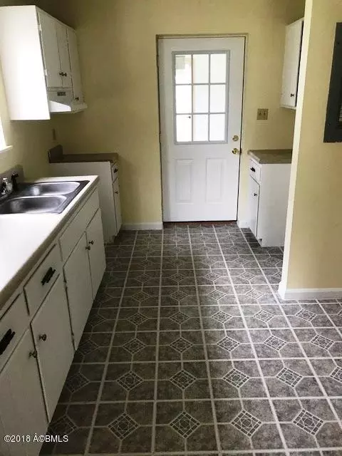 301 Schley St, Hampton, SC 29924 photo 6