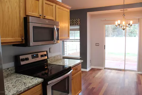 569 Mill St, Bluffton, SC 29910 photo 6