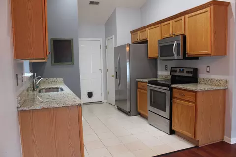 569 Mill St, Bluffton, SC 29910 photo 8