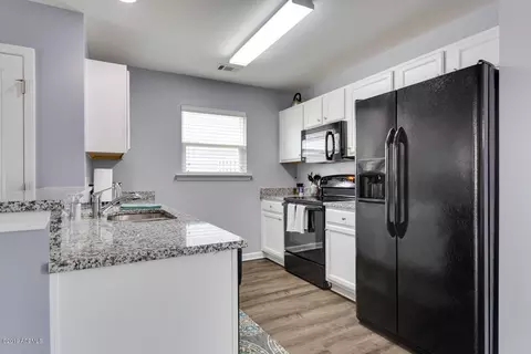 9 E Park Loop, Bluffton, SC 29910 photo 5