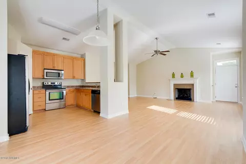 18 E Park Loop, Bluffton, SC 29910 photo 9