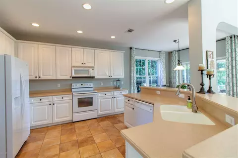 124 Pinecrest Dr, Bluffton, SC 29910 photo 13