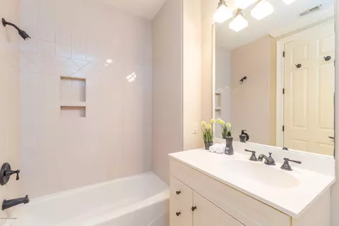 33 Hampton Ln, Bluffton, SC 29910 photo 35