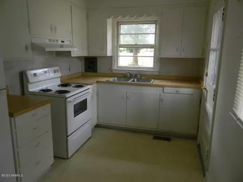 1301 Jackson Ave W, Hampton, SC 29924 photo 3