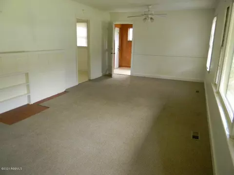 1301 Jackson Ave W, Hampton, SC 29924 photo 2