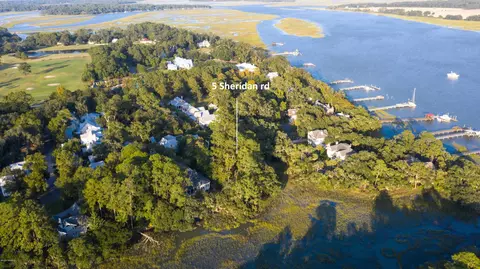5 Sheridan Rd, Beaufort, SC 29907