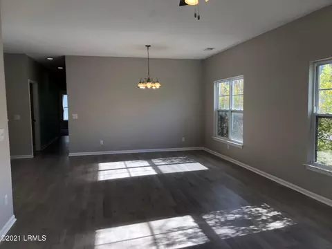 43 Pine Forest Dr, Bluffton, SC 29910 photo 3
