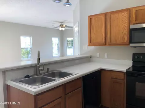 43 Pine Forest Dr, Bluffton, SC 29910 photo 9