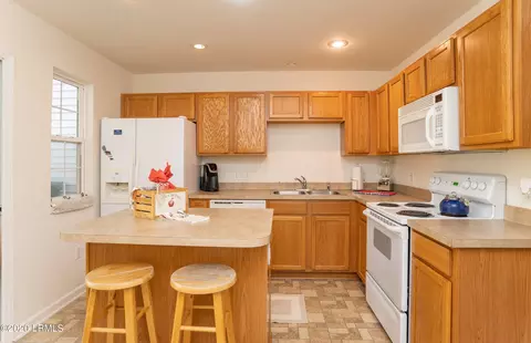 228 North Cir, Bluffton, SC 29910 photo 7