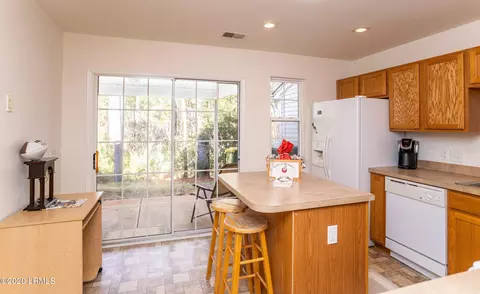 228 North Cir, Bluffton, SC 29910 photo 6