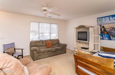228 North Cir, Bluffton, SC 29910 photo 3