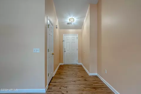 8 Spruce Dr, Bluffton, SC 29910 photo 2