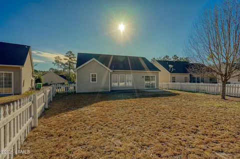 8 Spruce Dr, Bluffton, SC 29910 photo 14