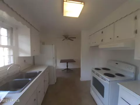 104 Schley St, Hampton, SC 29924 photo 4