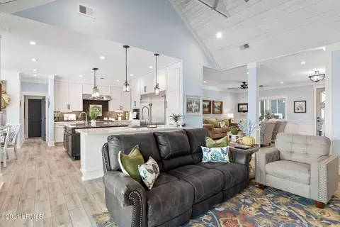 6 Pine Island Rd, Bluffton, SC 29910 photo 5