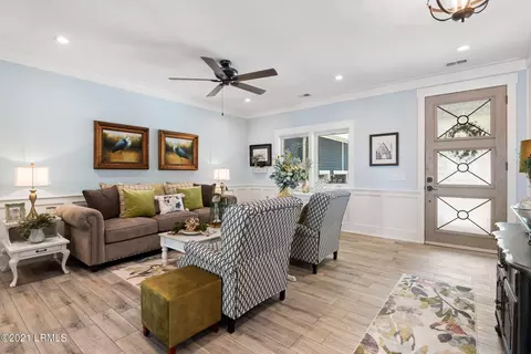 6 Pine Island Rd, Bluffton, SC 29910 photo 2