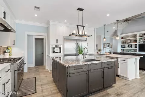 6 Pine Island Rd, Bluffton, SC 29910 photo 8