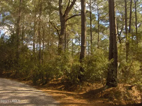 700 Tina Manker Rd, Ridgeland, SC 29936