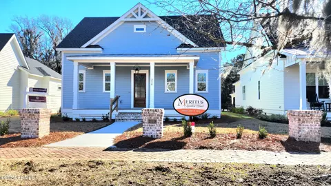210 Coosaw Point Blvd, Lady's Island, SC 29907