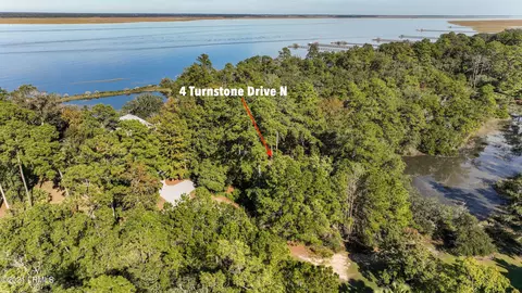 4 Turnstone Dr N, Beaufort, SC 29907