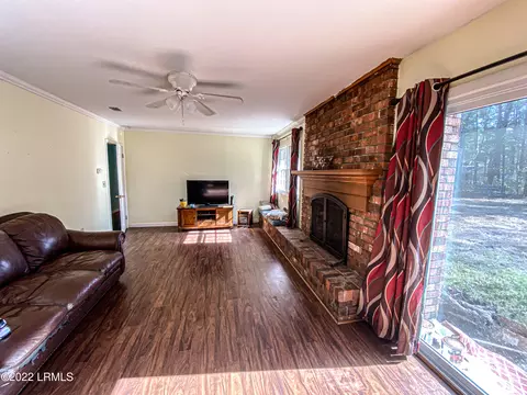 205 Harriett St, Hampton, SC 29924 photo 3