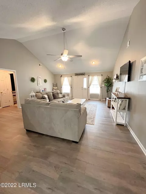 1204 Holly St W, Hampton, SC 29924 photo 3