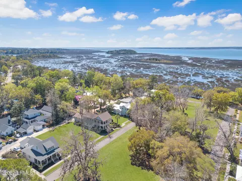 3 E Mnr, Beaufort, SC 29906 photo 2