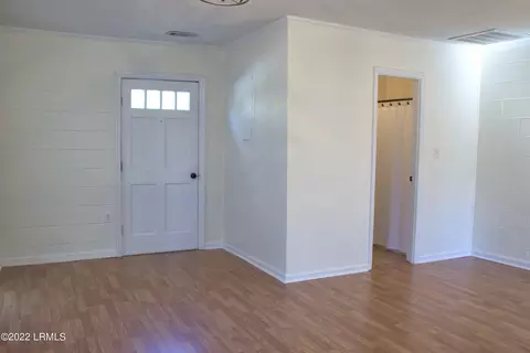 307 Poplar St W, Hampton, SC 29924 photo 2