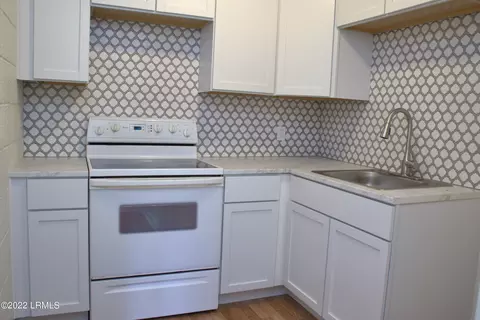 307 Poplar St W, Hampton, SC 29924 photo 3