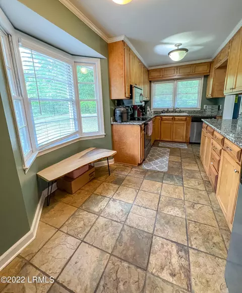 605 W Pulaski Dr, Hampton, SC 29924 photo 3