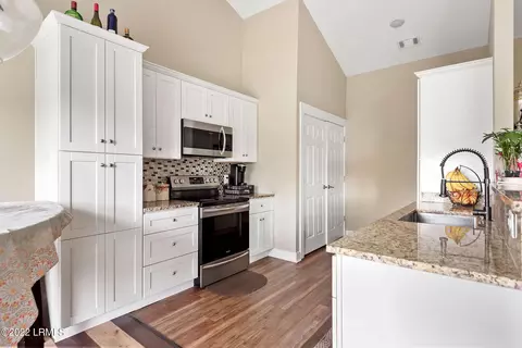 5 Spruce Dr, Bluffton, SC 29910 photo 8