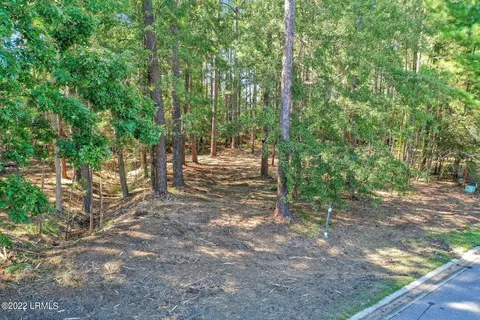 8 Dory Ct, Bluffton, SC 29909