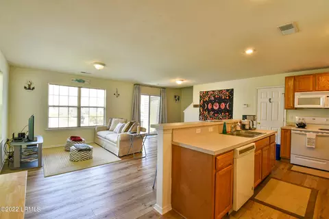 320 Campus Ln, Bluffton, SC 29909 photo 4