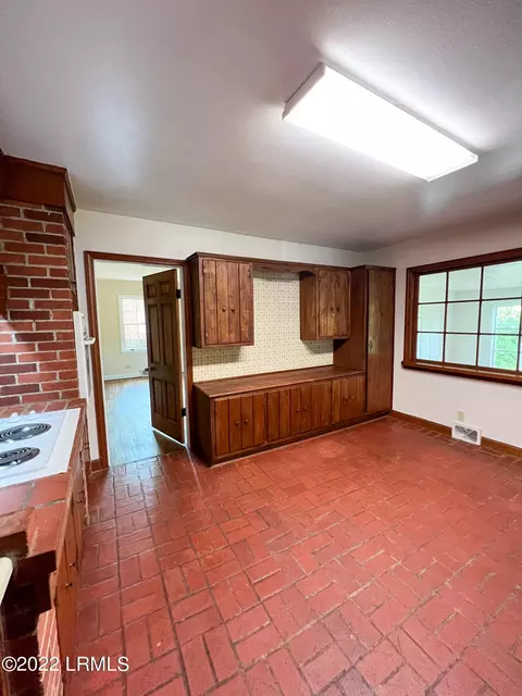 114 Barry Ave, Hampton, SC 29924 photo 6