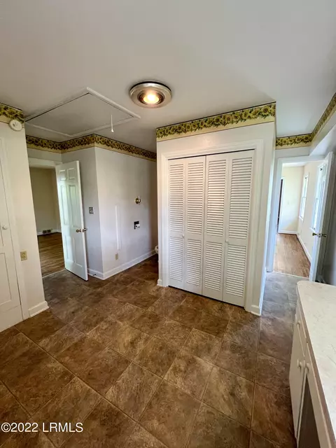 114 Barry Ave, Hampton, SC 29924 photo 8