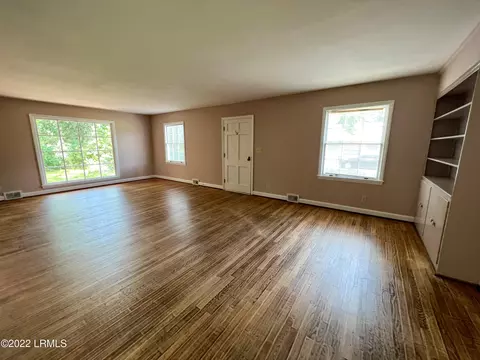 114 Barry Ave, Hampton, SC 29924 photo 10