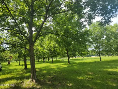 1942 Salkehatchie Rd, Yemassee, SC 29945