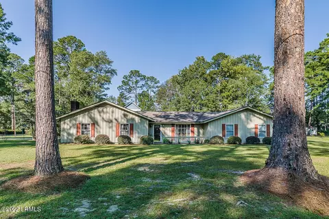 77 Purdy St, Ridgeland, SC 29936