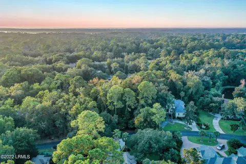 11 Retreat Ln, Hilton Head Island, SC 29928