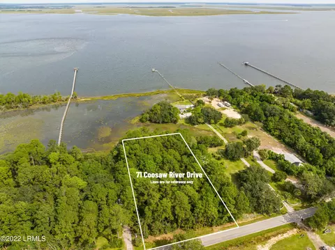 71 Coosaw River Dr, Beaufort, SC 29907