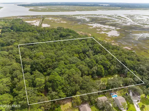 40 Little Capers Road, Lady's Island, SC 29907