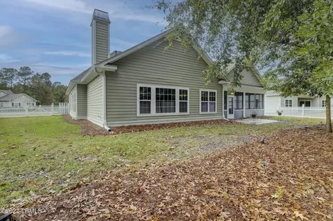 210 Medlock Pl, Bluffton, SC 29910 photo 4