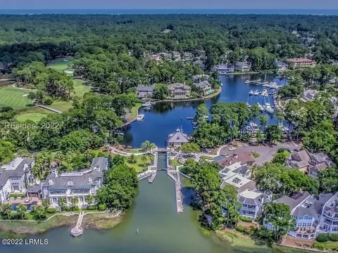 19 Oxford Dr, Hilton Head Island, SC 29928