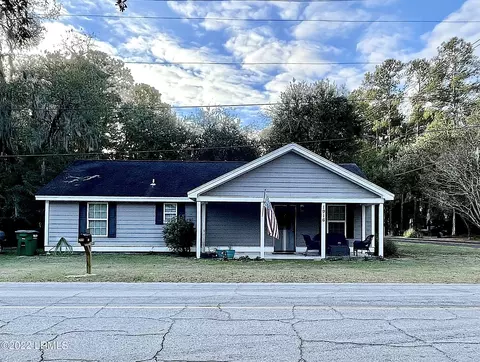 1916 Battery Park Dr, Port Royal, SC 29935