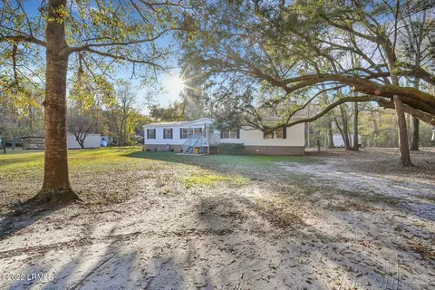 19 Gamecock Way, Beaufort, SC 29906