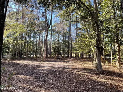 59 Wade Hampton Dr, Beaufort, SC 29907