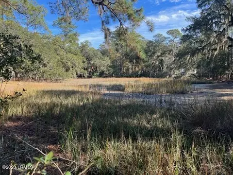 2 Cordgrass Loop, Beaufort, SC 29907