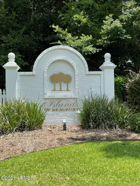 408 Islands Ave, Beaufort, SC 29902