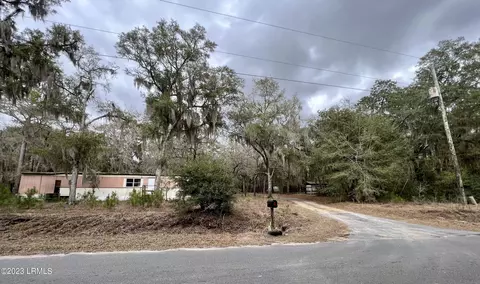 1 Shiney Rd, Saint Helena Island, SC 29920
