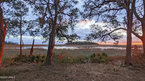 88 Old Oyster Factory Rd, Beaufort, SC 29906